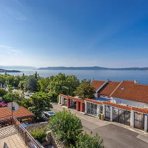  Apartman Lisinski